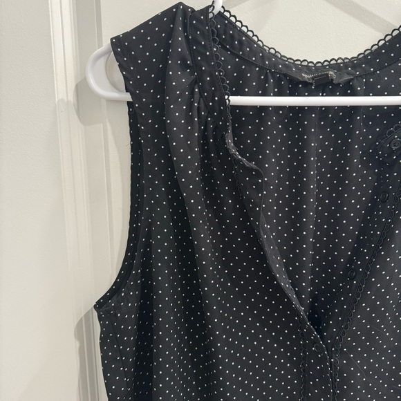 Banana Republic Sleeveless Buttoned Blouse - L - Picture 2 of 3